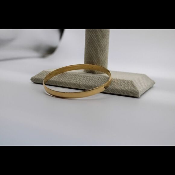 14K Gold 4 mm Half Round 7 3/4" Slip on Bangle, Brand new from Manufacturer - Picture 10 of 13